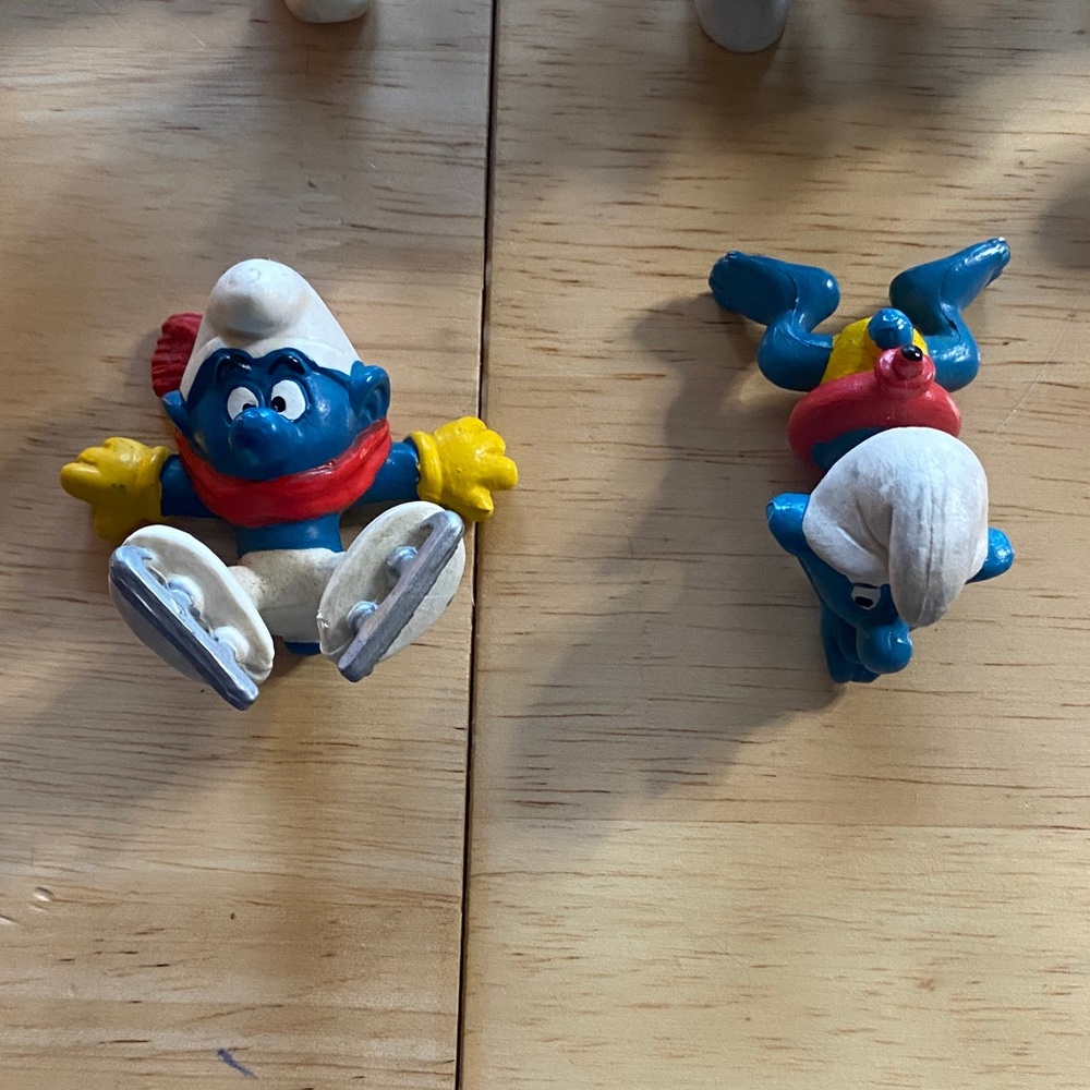 Blue Smurf-Inspired Collectible Figurine Set - Blue & White Play Figures - Picture 2 of 6